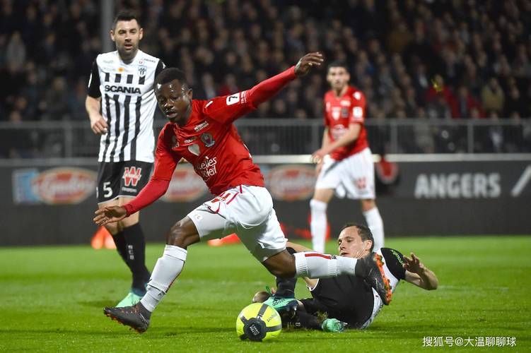 开云首页体验包含今晚尼斯备战法甲，门线救险细节曝光，底气十足，阵容厚度经受考验的词条